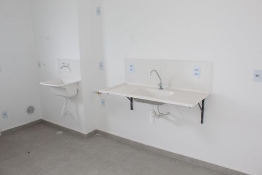 Cozinha de apartamento para alugar com 2 quartos, 60m² em Jardim Belizário, Cotia