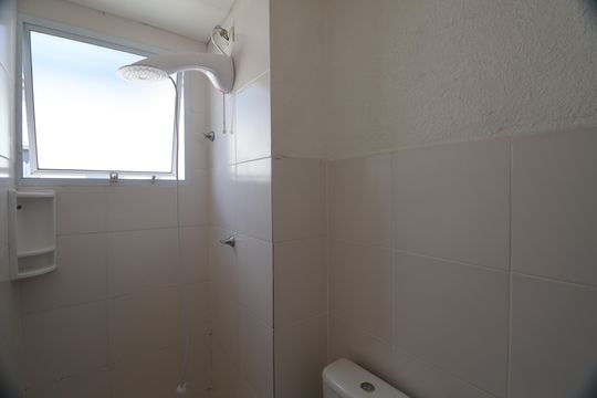 Banheiro de apartamento para alugar com 2 quartos, 72m² em São José, Canoas