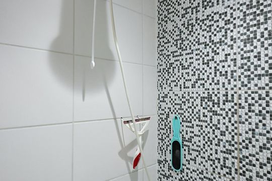 Chuveiro do Banheiro de apartamento para alugar com 1 quarto, 47m² em Jardim Umarizal, São Paulo