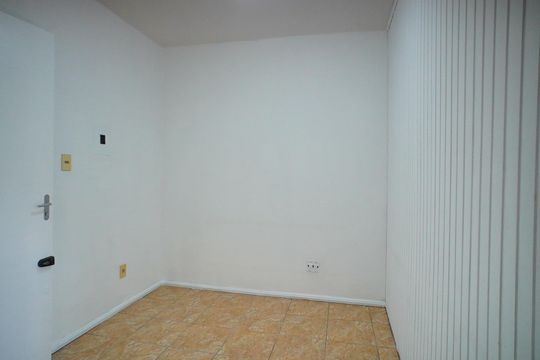 Sala-Cozinha  de kitnet/studio à venda com 1 quarto, 33m² em Jardim Dona Leopoldina, Porto Alegre