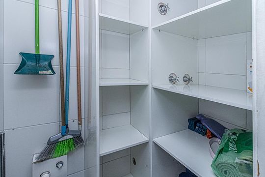 despensa na área de serviço_1 de apartamento para alugar com 2 quartos, 103m² em Vila Nair, São Paulo