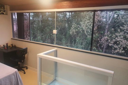Quarto de casa de condomínio para alugar com 3 quartos, 115m² em Jardim Petropolis, Cotia