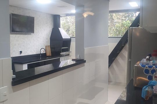 Cozinha de casa de condomínio para alugar com 3 quartos, 115m² em Jardim Petropolis, Cotia