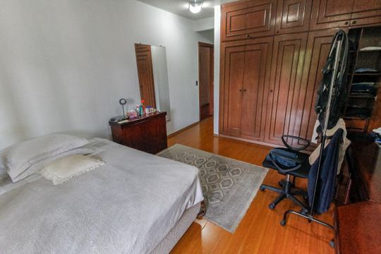 Suíte 3 de casa de condomínio à venda com 5 quartos, 509m² em Vila Tramontano, São Paulo