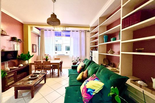 Sala de apartamento à venda com 2 quartos, 90m² em Copacabana, Rio de Janeiro