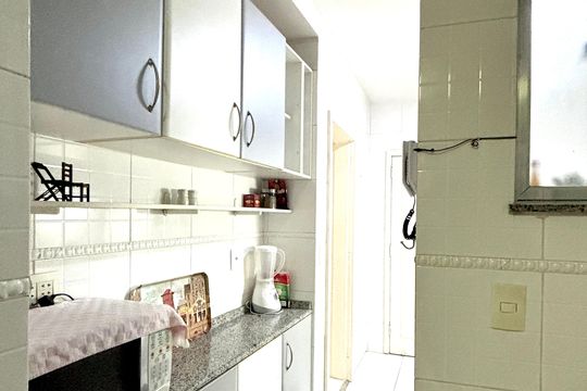 Cozinha  de apartamento à venda com 2 quartos, 90m² em Copacabana, Rio de Janeiro