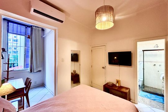 Suíte de apartamento à venda com 2 quartos, 90m² em Copacabana, Rio de Janeiro
