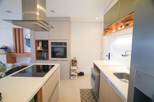 Cozinha de apartamento à venda com 3 quartos, 100m² em Vila Santa Catarina, São Paulo