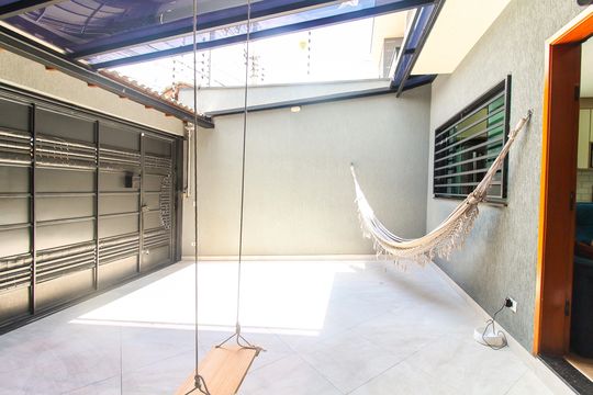 Garagem de casa à venda com 2 quartos, 63m² em Parada Xv de Novembro, São Paulo