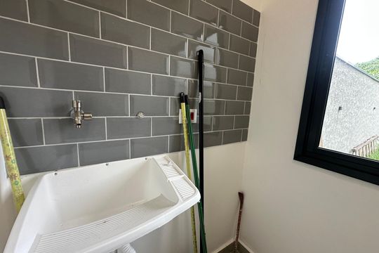 Área de Serviço de casa à venda com 3 quartos, 137m² em Jardim Iracema, Barueri