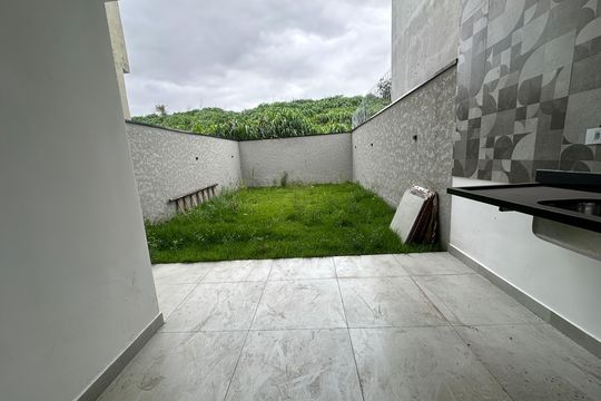 Quintal de casa à venda com 3 quartos, 137m² em Jardim Iracema, Barueri