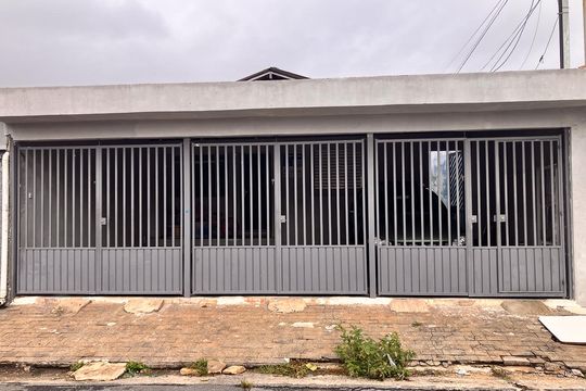 Fachada de casa para alugar com 2 quartos, 70m² em Cidade Satelite Santa Barbara, São Paulo