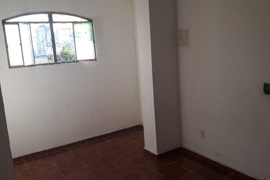 Casa para alugar com 2 quartos, 300m² em Centro, Mogi das Cruzes