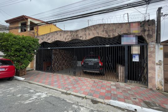 Fachada de casa à venda com 8 quartos, 960m² em Parque Cisper, São Paulo