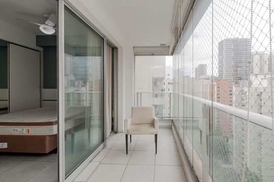 Varanda de kitnet/studio à venda com 1 quarto, 36m² em Brooklin, São Paulo