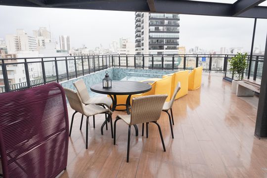 Piscina de kitnet/studio para alugar com 1 quarto, 24m² em Campos Elíseos, São Paulo