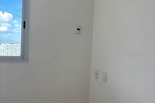 Quarto de apartamento à venda com 2 quartos, 38m² em Bonsucesso, Rio de Janeiro