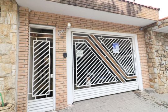Fachada de casa à venda com 4 quartos, 211m² em Jardim Dayaquinha, Osasco