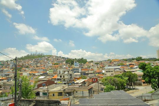 Área de Serviço - Vista  de casa para alugar com 2 quartos, 90m² em Ferrazópolis, São Bernardo do Campo