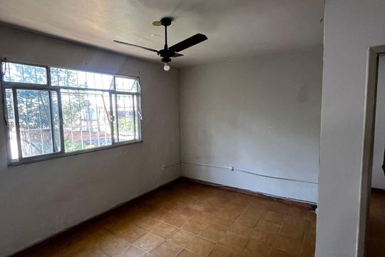 Sala de apartamento para alugar com 2 quartos, 70m² em Jardim Catarina, São Gonçalo