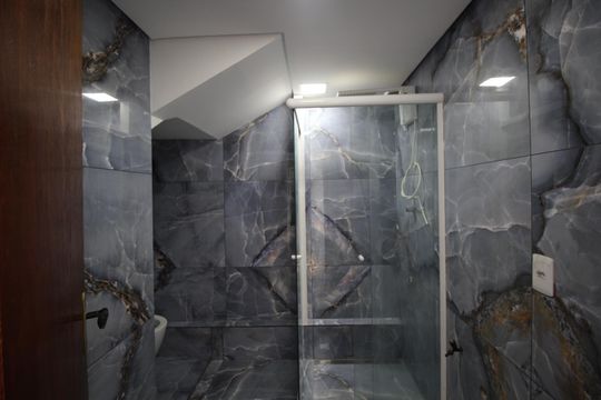 Banheiro 2 de apartamento à venda com 2 quartos, 79m² em Jardim Dona Leopoldina, Porto Alegre