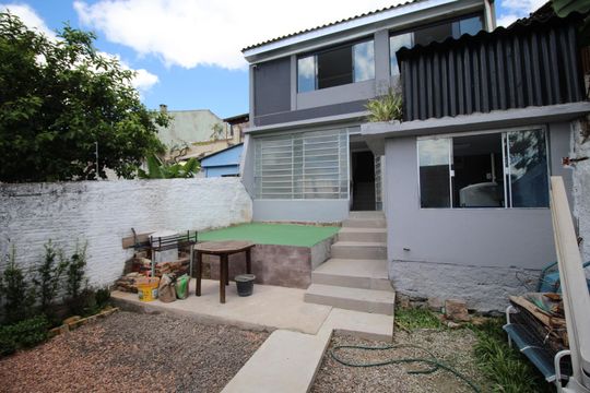 Quintal de apartamento à venda com 2 quartos, 79m² em Jardim Dona Leopoldina, Porto Alegre