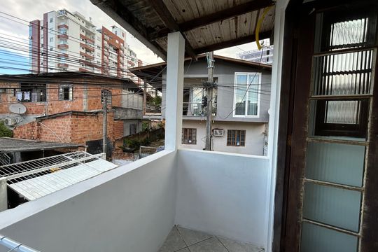 Varanda de casa para alugar com 1 quarto, 57m² em Agronômica, Florianópolis