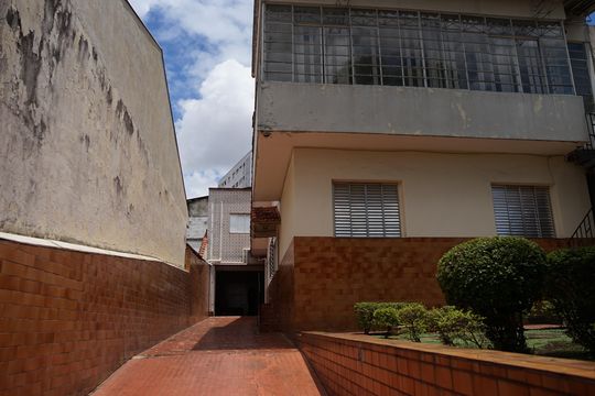 Garagem de casa à venda com 3 quartos, 300m² em Vila Rosalia, Guarulhos