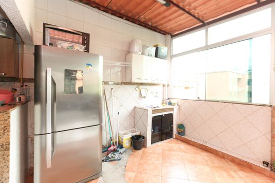 Apartamento à venda com 3 quartos, 130m² em Teixeira Dias (barreiro), Belo Horizonte