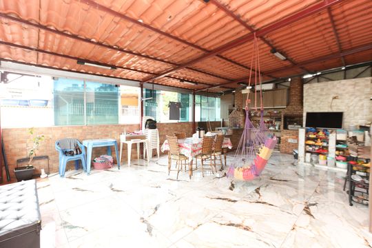 Apartamento à venda com 3 quartos, 130m² em Teixeira Dias (barreiro), Belo Horizonte