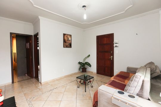 Apartamento à venda com 3 quartos, 130m² em Teixeira Dias (barreiro), Belo Horizonte