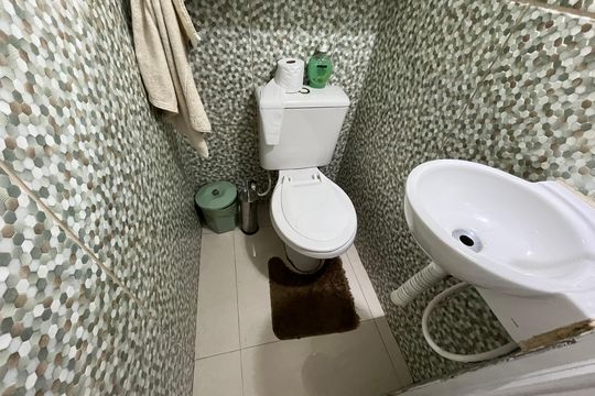 Banheiro 1 de casa à venda com 2 quartos, 66m² em Vila Carmosina, São Paulo