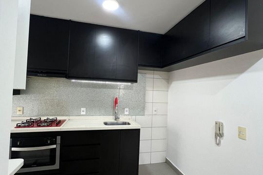 Cozinha de apartamento para alugar com 2 quartos, 45m² em Estância Jaraguá, São Paulo