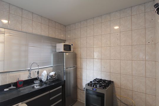 Cozinha de casa à venda com 2 quartos, 107m² em Frei Leopoldo, Belo Horizonte