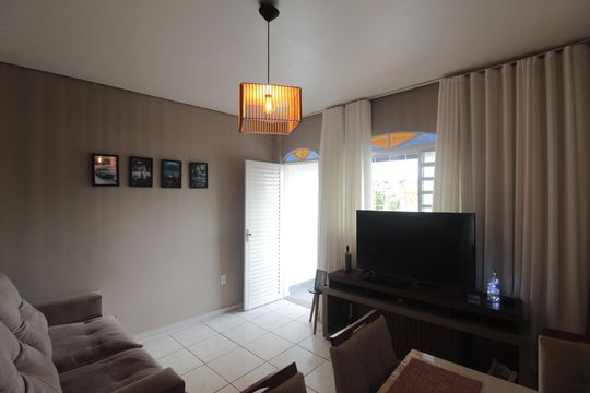 Casa à venda com 2 quartos, 107m² em Frei Leopoldo, Belo Horizonte