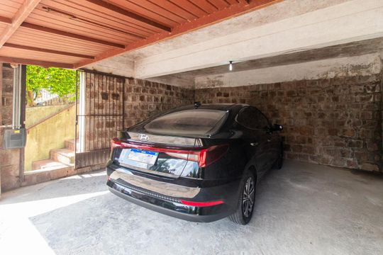 Garagem de casa para alugar com 2 quartos, 208m² em Nonoai, Porto Alegre