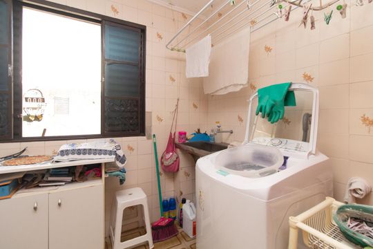 Cozinha e Área de Serviço de casa para alugar com 2 quartos, 208m² em Nonoai, Porto Alegre