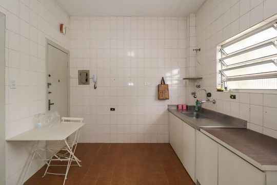 Cozinha de apartamento para alugar com 2 quartos, 87m² em Pinheiros, São Paulo