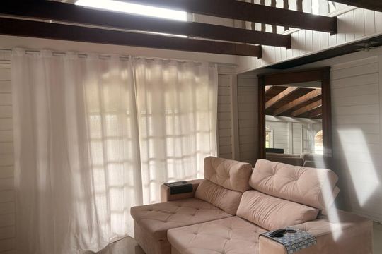 Sala de casa de condomínio para alugar com 3 quartos, 790m² em Cidade Paquelandia, Itaquaquecetuba