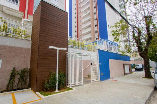 Fachada de apartamento para alugar com 2 quartos, 50m² em Vila Leopoldina, Santo André