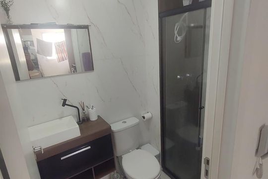 Banheiro de apartamento à venda com 2 quartos, 41m² em Vila Sabrina, São Paulo
