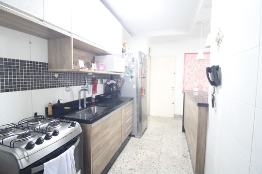 Cozinha de apartamento para alugar com 3 quartos, 72m² em Jardim Prudência, São Paulo