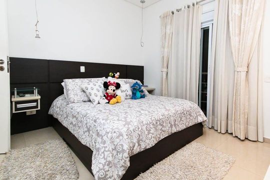 Casa à venda com 4 quartos, 450m² em Jardim Leonor Mendes de Barros, São Paulo