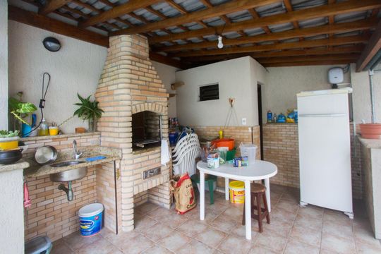 Casa para alugar com 4 quartos, 395m² em Santo Amaro, São Paulo