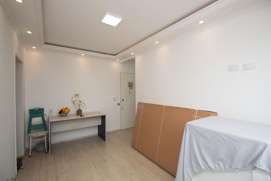 Sala  de apartamento à venda com 2 quartos, 70m² em Vila Constança, São Paulo