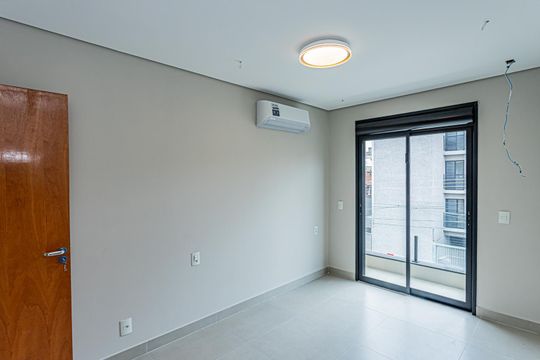Suite de casa à venda com 3 quartos, 200m² em Parque Sao Domingos, São Paulo