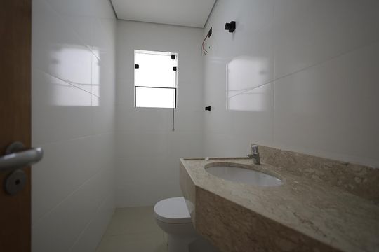Banheiro 2 de casa para alugar com 3 quartos, 147m² em Vila América, Santo André