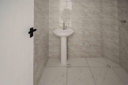 Banheiro de apartamento à venda com 2 quartos, 40m² em Vila Bela, São Paulo