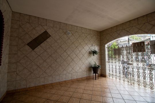 Garagem de casa à venda com 3 quartos, 110m² em Cidade Líder, São Paulo