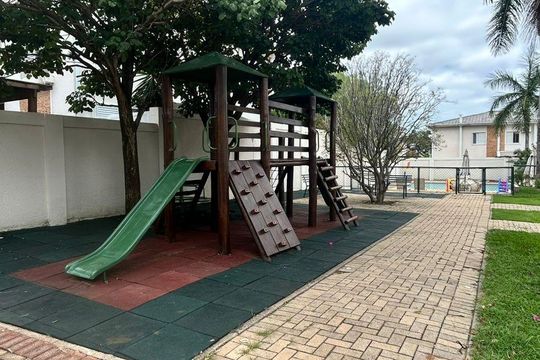 ÁREA COMUM - PLAYGROUND de casa de condomínio à venda com 2 quartos, 140m² em Parque Xangrilá, Campinas